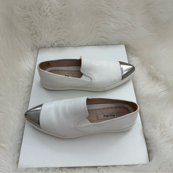 Miu Miu Leather Metal Pointed Toe Slip on Sneakers 8.5 White - Silver - Picture 3 of 6